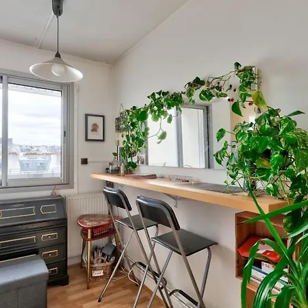 Charming Studio Near Bastille * Париж